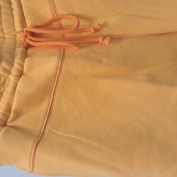 Free Assembly high rise shorts medium - Picture 3 of 4